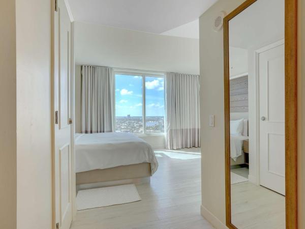 Hilton Fort Lauderdale Beach Resort : photo 1 de la chambre chambre lit king-size