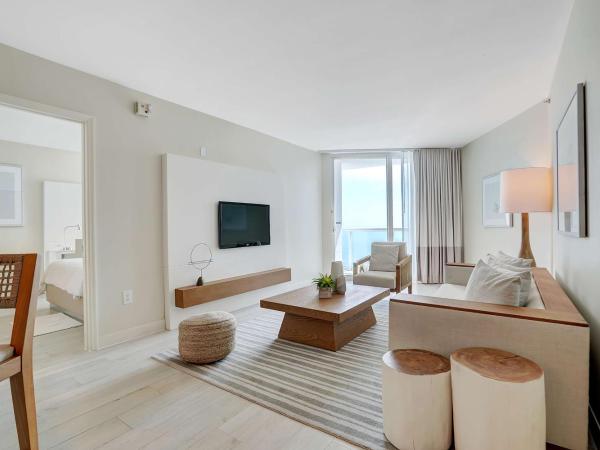 Hilton Fort Lauderdale Beach Resort : photo 1 de la chambre suite 1 chambre lit queen-size avec vue sur l'océan