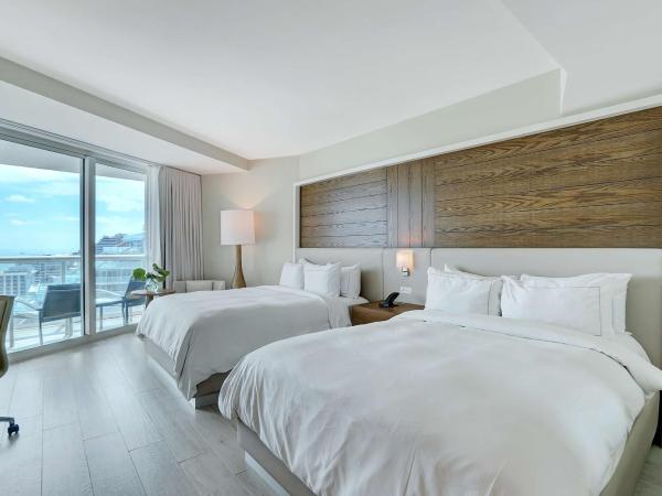 Hilton Fort Lauderdale Beach Resort : photo 3 de la chambre suite junior avec 2 lits queen-size - vue sur océan