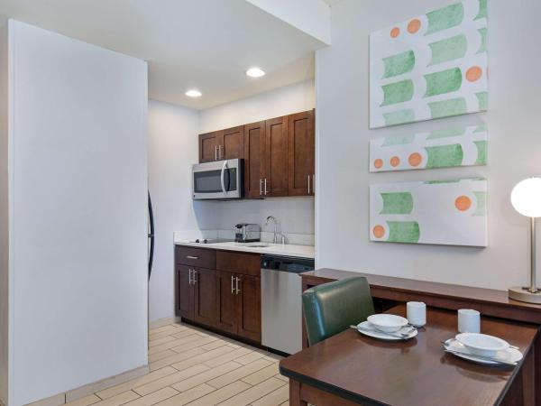 Homewood Suites by Hilton Atlanta Perimeter Center : photo 6 de la chambre suite 1 chambre lit king-size - non-fumeurs