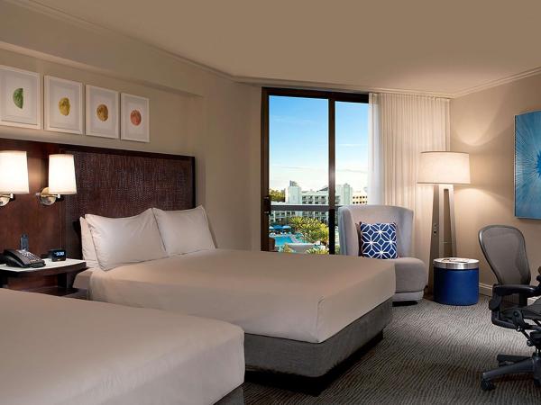 Hilton Orlando Buena Vista Palace - Disney Springs Area : photo 6 de la chambre chambre queen avec 2 lits queen-size et vue sur la ville 
