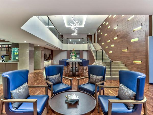 Hilton Kota Kinabalu : photo 9 de la chambre suite lit king-size exécutive