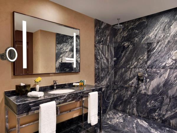 Hilton Tanger City Center : photo 5 de la chambre chambre lit king-size - accessible aux personnes à mobilité réduite