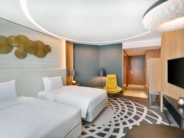 DoubleTree by Hilton Dubai - Business Bay : photo 3 de la chambre chambre double avec 2 lits doubles