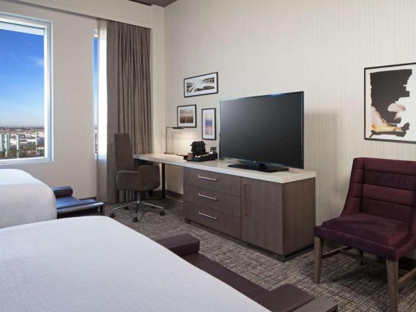 H Hotel Los Angeles, Curio Collection By Hilton : photo 1 de la chambre chambre deluxe avec 2 lits queen-size