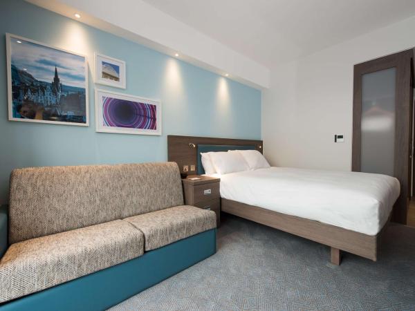 Hampton By Hilton Edinburgh West End : photo 4 de la chambre chambre lit queen-size avec canapé-lit
