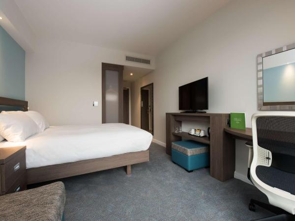 Hampton By Hilton Edinburgh West End : photo 2 de la chambre chambre lit queen-size avec canapé-lit