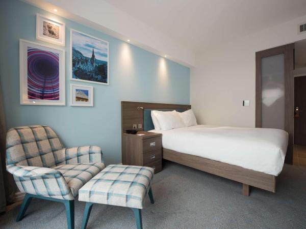 Hampton By Hilton Edinburgh West End : photo 4 de la chambre chambre lit queen-size