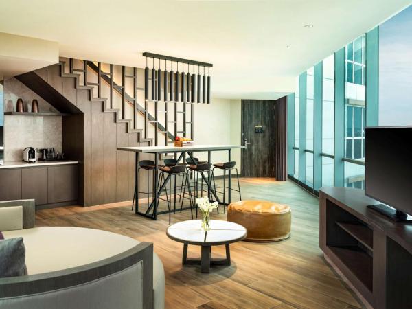 DoubleTree by Hilton Surabaya : photo 2 de la chambre king loft duplex suite