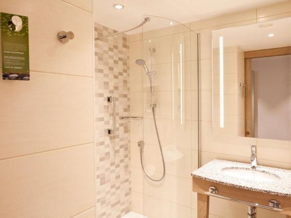 Hampton By Hilton Berlin City East Side Gallery : photo 4 de la chambre chambre lit king-size