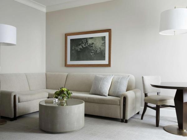 Waldorf Astoria Atlanta Buckhead : photo 2 de la chambre suite junior lit king-size avec balcon