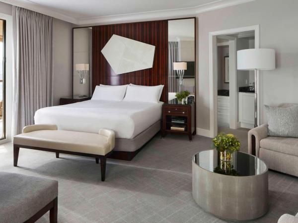 Waldorf Astoria Atlanta Buckhead : photo 5 de la chambre suite junior lit king-size avec balcon