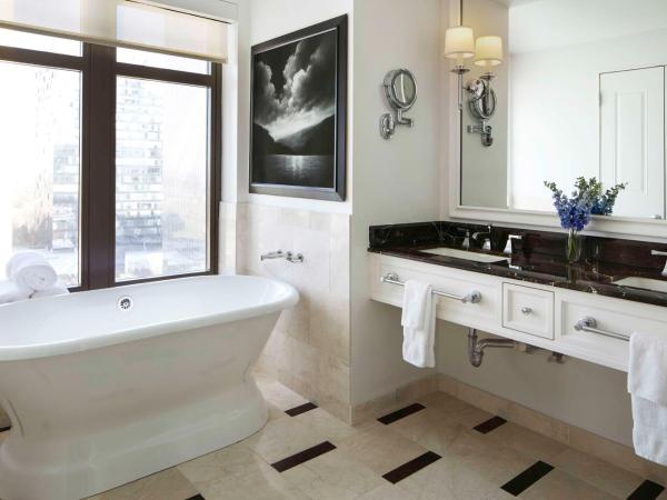 Waldorf Astoria Atlanta Buckhead : photo 6 de la chambre astoria king suite with kitchenette and two terraces