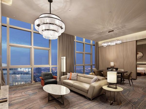 Doubletree By Hilton Suzhou Wujiang : photo 5 de la chambre suite exécutive premium avec lit king-size