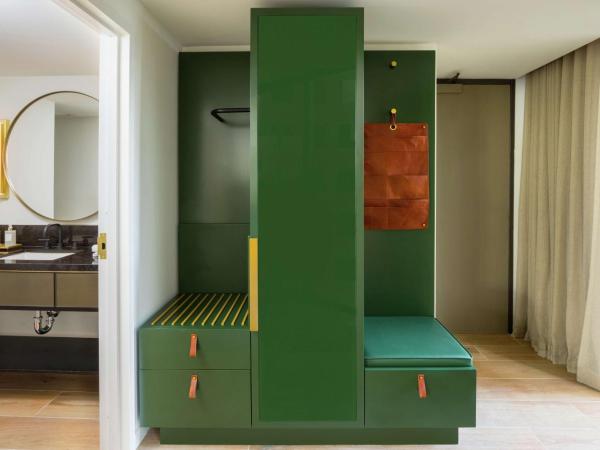 C. Baldwin, Curio Collection by Hilton : photo 4 de la chambre chambre lit king-size