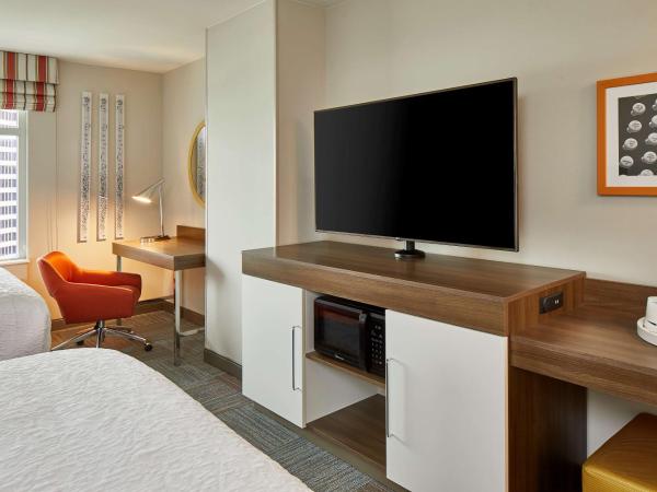 Hampton Inn & Suites Atlanta-Midtown, Ga : photo 2 de la chambre chambre avec 2 grands lits queen-size 