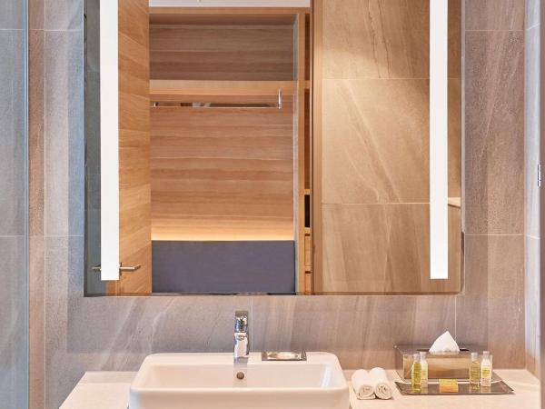 Doubletree By Hilton Perth Waterfront : photo 4 de la chambre chambre lit king-size