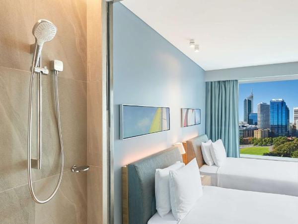 Doubletree By Hilton Perth Waterfront : photo 4 de la chambre twin room with panoramic city view