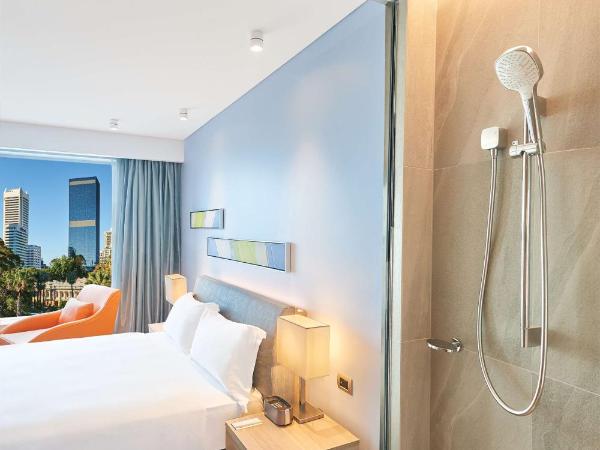 Doubletree By Hilton Perth Waterfront : photo 3 de la chambre chambre lit king-size