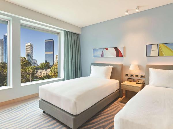 Doubletree By Hilton Perth Waterfront : photo 2 de la chambre chambre lits jumeaux