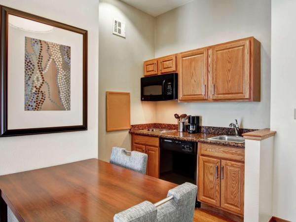 Homewood Suites by Hilton Oklahoma City-West : photo 6 de la chambre suite studio lit king-size - non-fumeurs