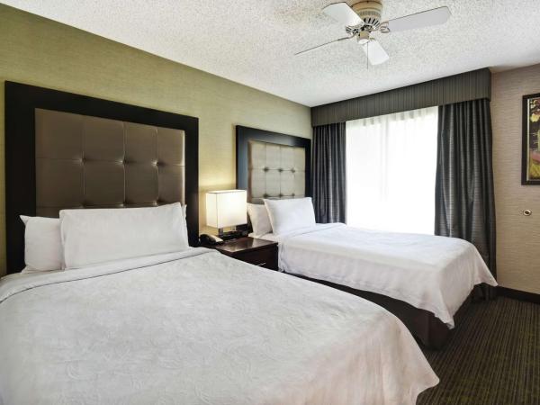 Homewood Suites by Hilton Atlanta-Galleria/Cumberland : photo 3 de la chambre one-bedroom suite with two double beds and fireplace - non-smoking