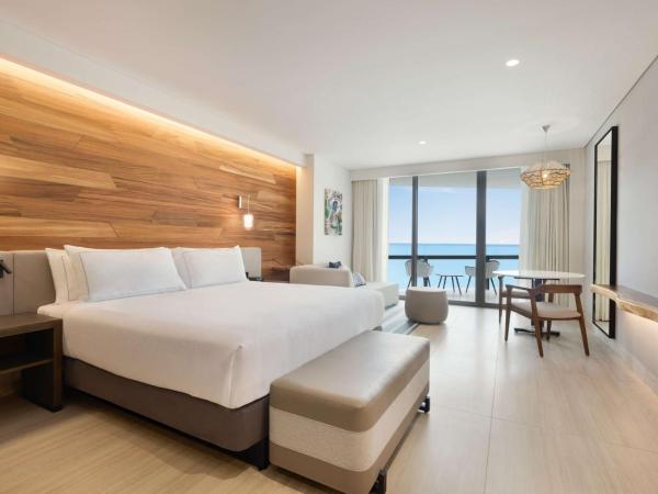 Hilton Cancun, an All-Inclusive Resort : photo 3 de la chambre chambre lit king-size - côté océan