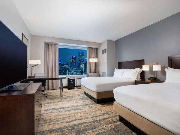 Hilton Americas - Houston : photo 1 de la chambre chambre avec 2 lits queen-size - anti-allergie