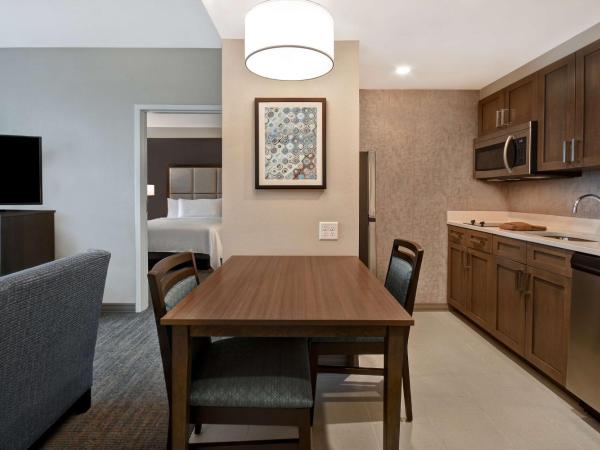 Homewood Suites By Hilton Orlando Flamingo Crossings, Fl : photo 6 de la chambre suite 1 chambre avec 2 lits queen-size - non-fumeurs