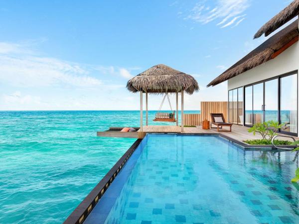 Hilton Maldives Amingiri Resort & Spa : photo 1 de la chambre villa 2 chambres sur l'eau avec piscine