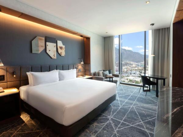 Hilton Monterrey Valle : photo 1 de la chambre chambre king - Étage exécutif