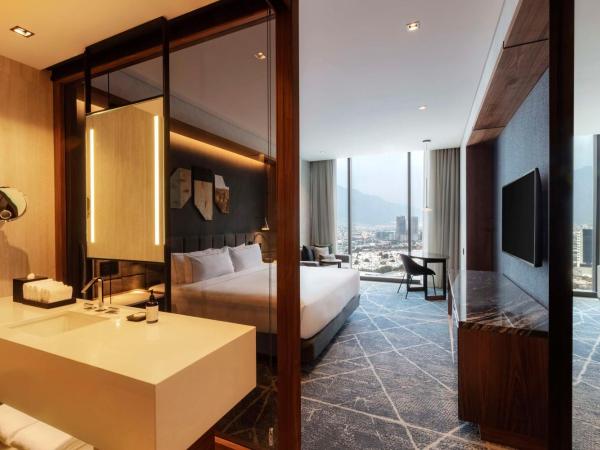 Hilton Monterrey Valle : photo 4 de la chambre chambre king - Étage exécutif