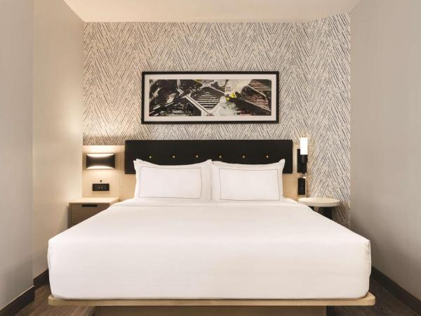 DoubleTree by Hilton New York Midtown Fifth Ave : photo 9 de la chambre chambre lit king-size