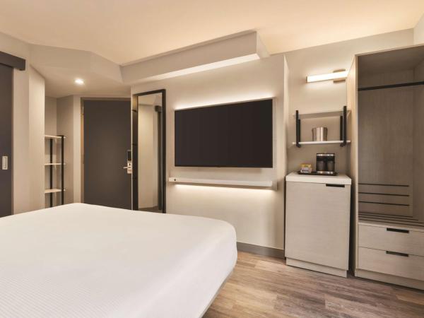 DoubleTree by Hilton New York Midtown Fifth Ave : photo 10 de la chambre chambre lit king-size