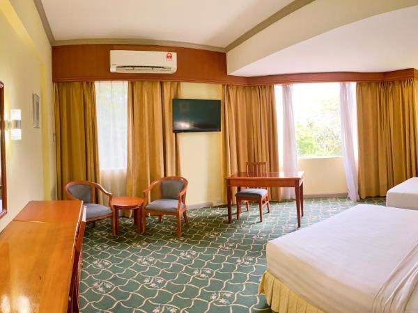 Hotel Sandakan : photo 6 de la chambre suite lit queen-size junior