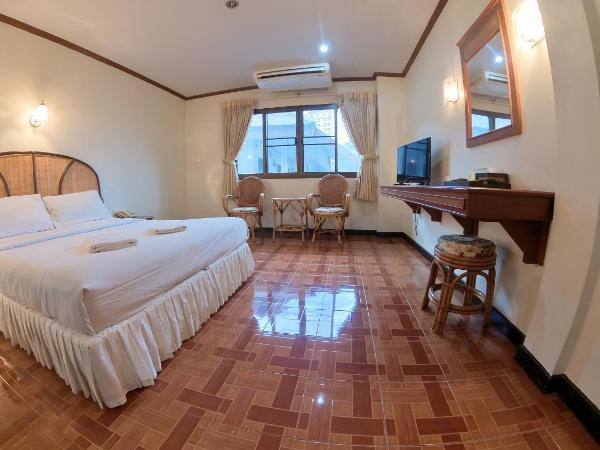 Roongruang Hotel : photo 4 de la chambre chambre double supérieure