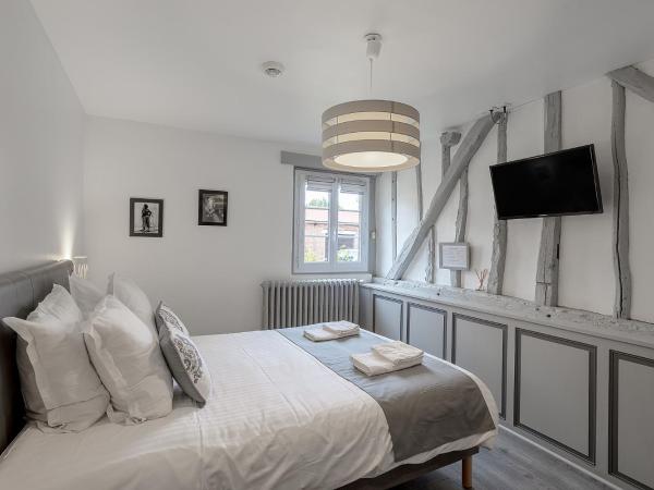 Chambres d'hôte - Clos d'Allonne : photo 3 de la chambre chambre double - rez-de-chaussée