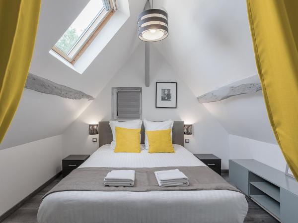 Chambres d'hôte - Clos d'Allonne : photo 1 de la chambre chambre double - mansardée