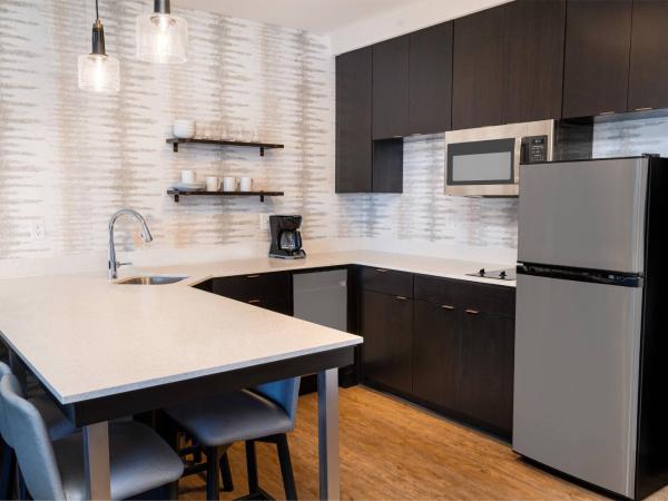 Residence Inn by Marriott Louisville Old Henry : photo 3 de la chambre studio queen avec 2 lits queen-size et un canapé-lit