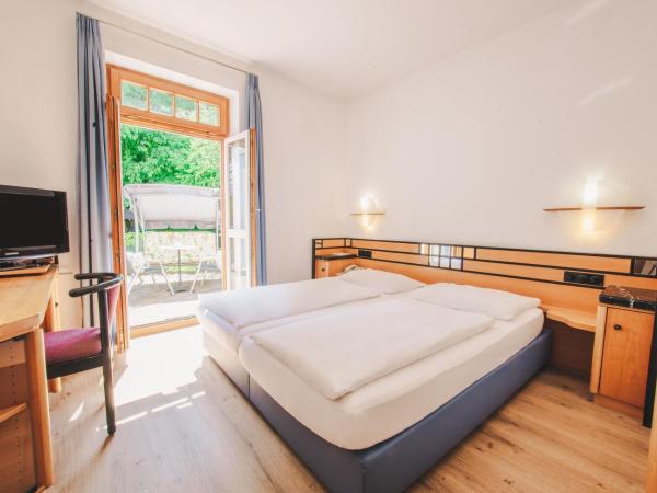 Villa Waldperlach by Blattl : photo 1 de la chambre chambre double