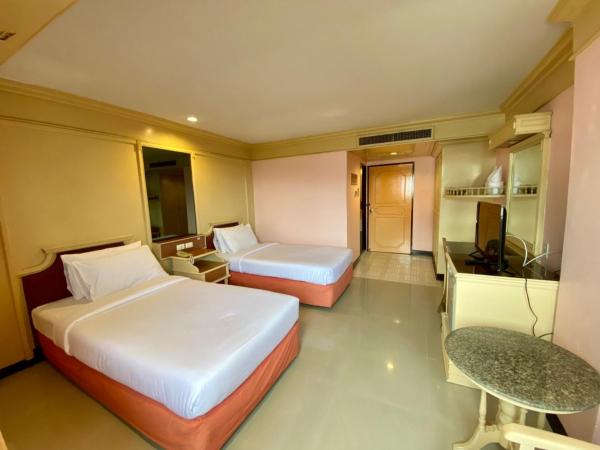AA Hotel Pattaya : photo 6 de la chambre chambre lits jumeaux supérieure