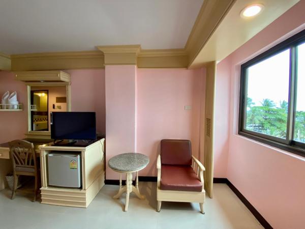 AA Hotel Pattaya : photo 8 de la chambre chambre lits jumeaux supérieure