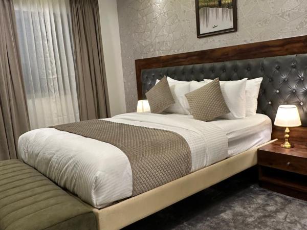 ROYAL ACE LUXUR : photo 4 de la chambre chambre double supérieure