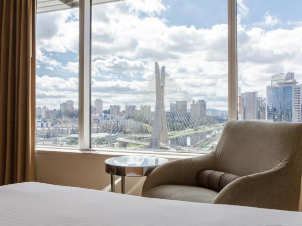 Grand Hyatt São Paulo : photo 2 de la chambre chambre lit king-size avec vue