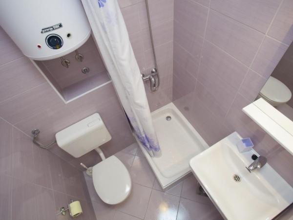 Villa Neda : photo 6 de la chambre appartement 2 chambres avec terrasse - vue latérale sur mer