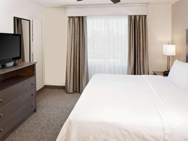 Homewood Suites by Hilton Dallas Market Center : photo 2 de la chambre suite 1 chambre lit king-size - non-fumeurs