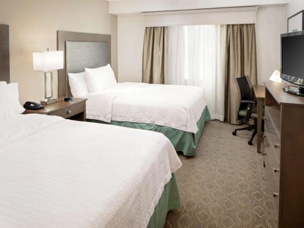 Homewood Suites by Hilton Dallas Market Center : photo 2 de la chambre suite 2 chambres avec 1 lit king-size et 2 lits doubles - non-fumeurs