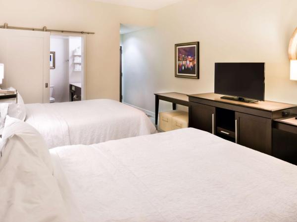 Hampton Inn & Suites Orlando-East UCF : photo 1 de la chambre chambre 2 lits queen-size - non-fumeurs
