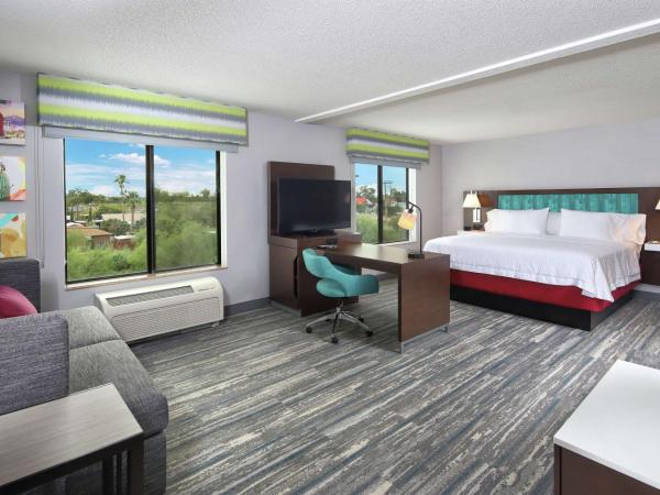 Hampton Inn & Suites Tucson East : photo 2 de la chambre studio lit king-size avec canapé-lit - non-fumeurs