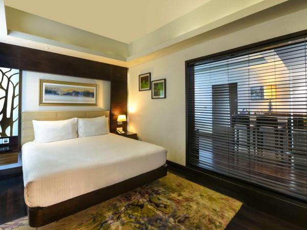 DoubleTree by Hilton Gurugram Baani Square : photo 3 de la chambre suite 1 chambre lit king-size premium